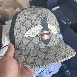 Gucci Bee GG w/ web on the back
